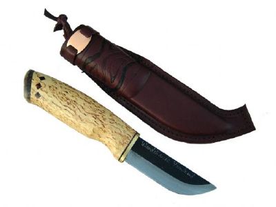 Couteau nordique "skinner" réalisé en Finlande par Harri Merimaa.