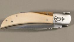 Couteau régional Le Camarguais n°12 trident soudé- 10,5 cm pistachier