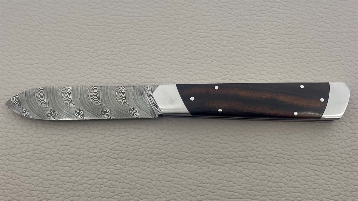 Couteau Le Pradel par Fontenille-pataud - bois de fer damas