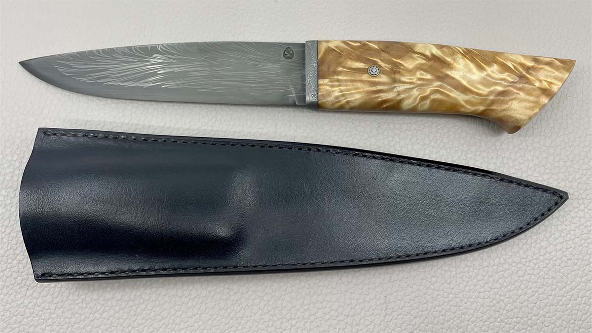 Couteau Artisanal fixe de Jean Paul Sire - peuplier et damas plume avec étui