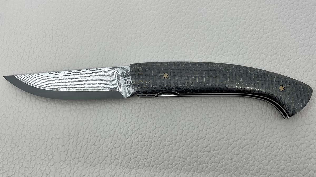 Couteau Pliant Artisanal 1515 de Manu Laplace - collection Racer - carbone/cuivre