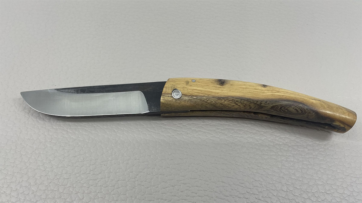 Couteau pliant artisanal Corse Baby de José Viale - genêt