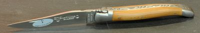 Couteau Laguiole en Aubrac - manche en If - Acier Carbone