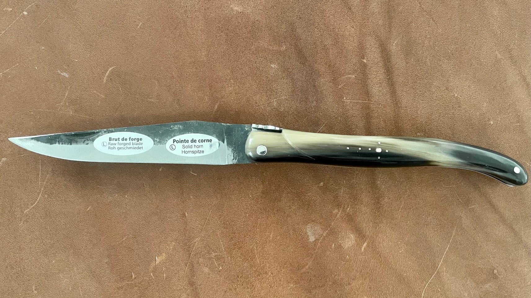 Couteau plein manche Laguiole en Aubrac 12cm pointe de corne