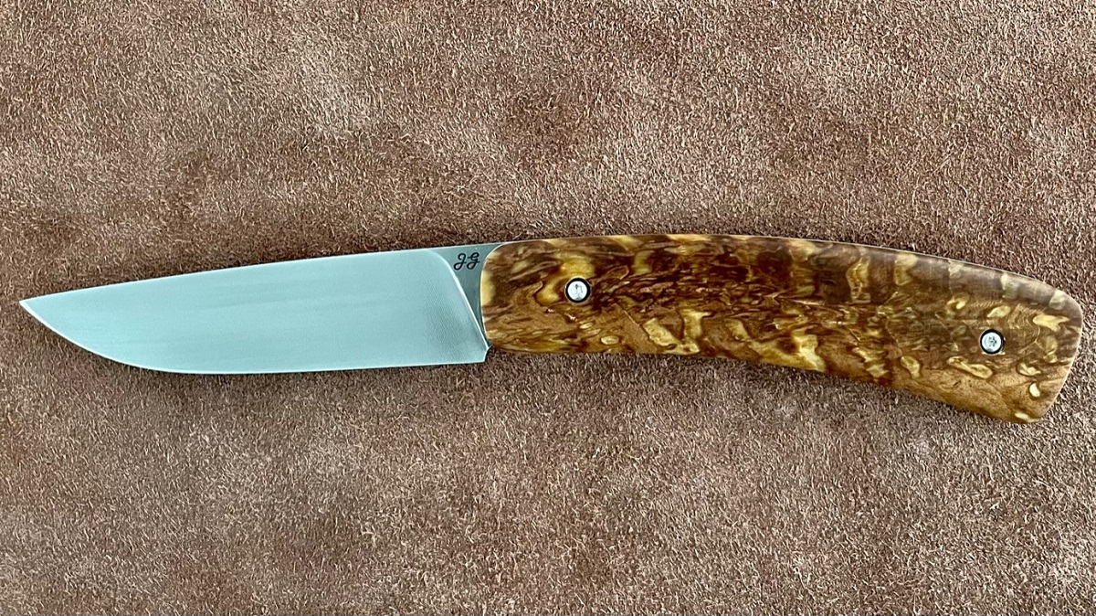 Couteau pliant artisanal de Joel Grandjean- Le Sauciflard - hêtre stabilisé
