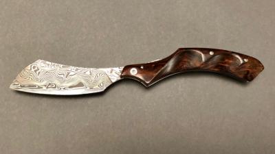 COUTEAU PLIANT "LE PHASME" DE LA COUTELLERIE SAVIGNAC BOIS DE FER DAMASTEEL