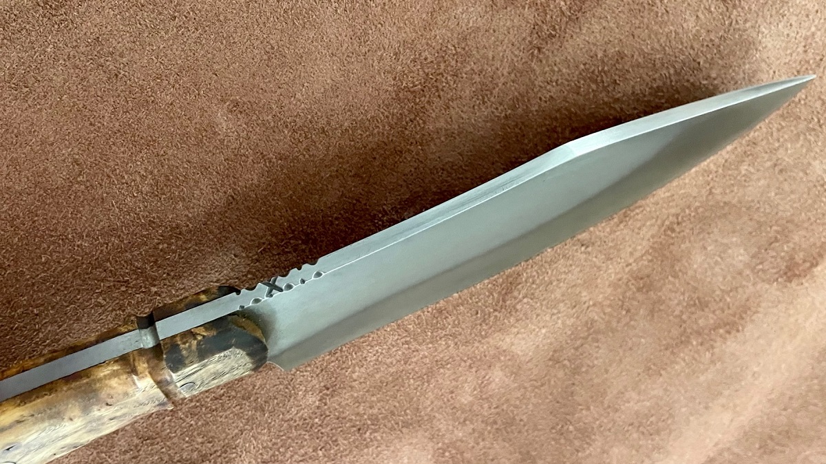 Couteau fixe artisanal modèle Teumessian de Pierre Henri Monnet  - frêne