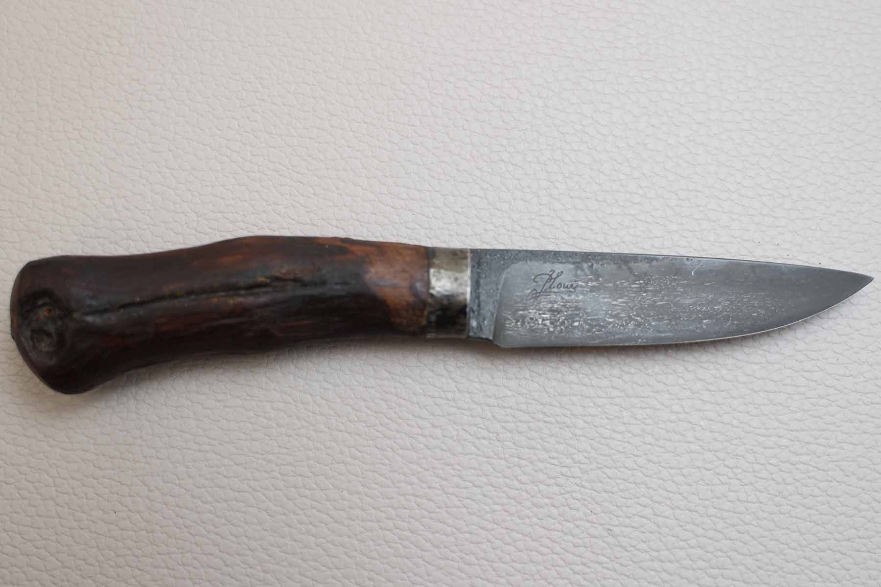 Couteau artisanal fixe de Jean-louis Regel -  cep de vigne