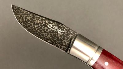 Couteau Böker "BOXER" damas design par Raphaël Durand - manche 10 cm micarta bordeaux