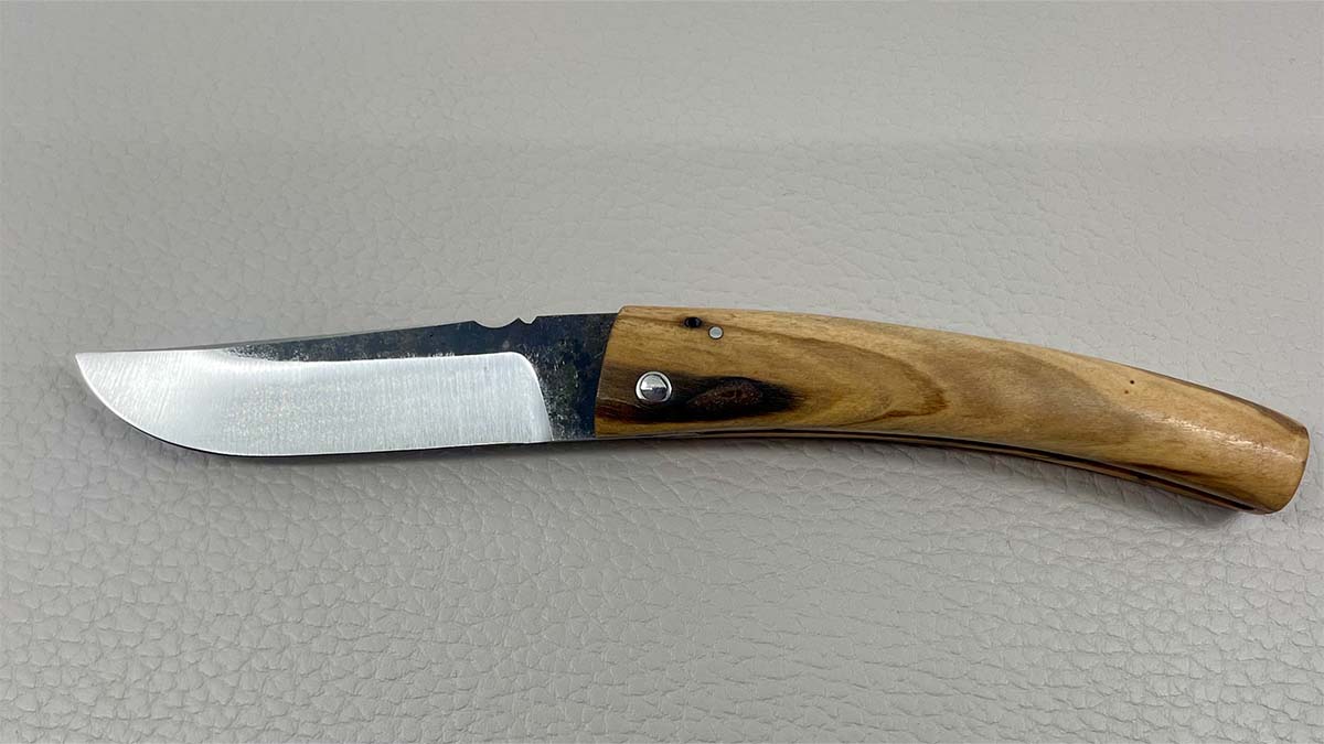 Couteau pliant artisanal Corse Baby de José Viale - genêt