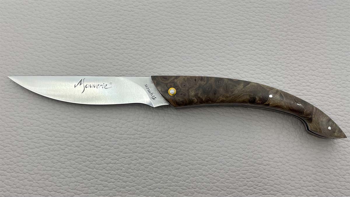 Couteau pliant artisanal modèle Monnerie de la coutellerie Teymen - noyer