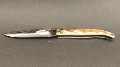 Couteau Laguiole en Aubrac 12 cm brut de forge croute d'ivoire de mammouth