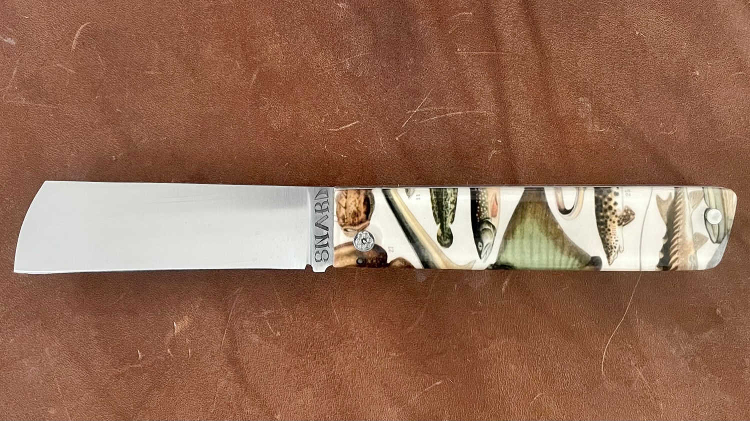 Couteau pliant modèle "le Snard" par thomas Fleury motif poisson