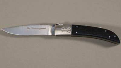 Couteau régional Le Camarguais n°12 trident soudé - 10,5 cm ébène