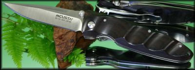 Couteau japonais pliant Mcusta - manche 11 cm pacca noir